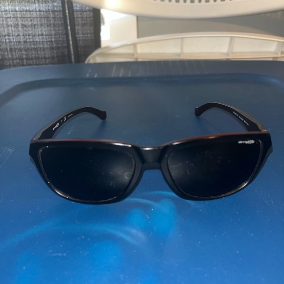 Men’s Sunglasses Arnette Straight Cut , Matte Black On Opal Red Frame Color - Picture 1 of 10